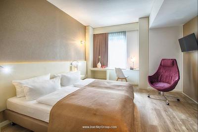 لئوناردو هتل برلین میتته