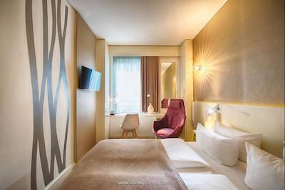 لئوناردو هتل برلین میتته