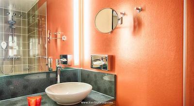 لئوناردو هتل برلین میتته