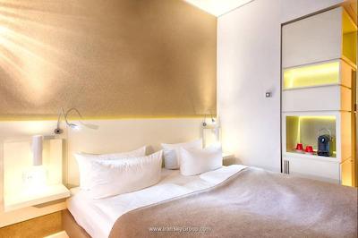 لئوناردو هتل برلین میتته