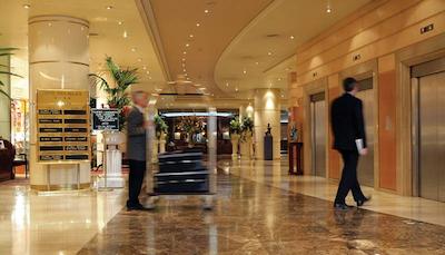 کرون پلازا بارسلونا-فیرا سنتر