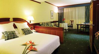 کرون پلازا بارسلونا-فیرا سنتر