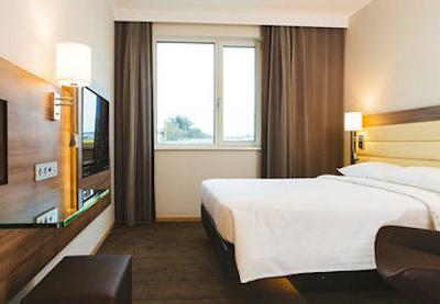 مکسی میلان مالپنسا ایرپورت