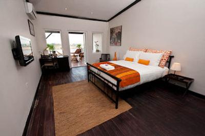 ریورساید سوئیتس