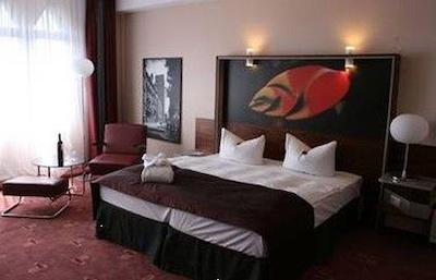 آزیموت هتل کلن سیتی سنتر