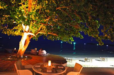 اوتریگر کوه سامویی بیچ رسرت