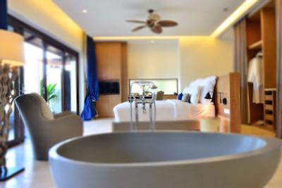 اوتریگر کوه سامویی بیچ رسرت