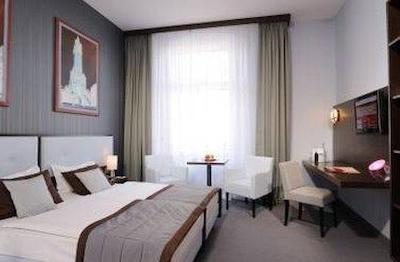 ازیموت هتل برلین کورفورستندام