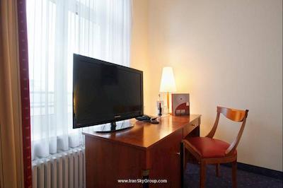 ازیموت هتل برلین کورفورستندام