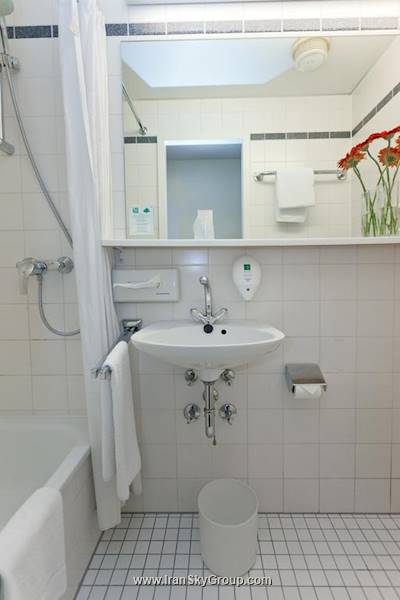 ازیموت هتل برلین کورفورستندام