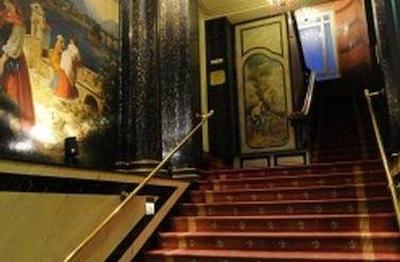 ازیموت هتل برلین کورفورستندام