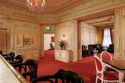 ازیموت هتل برلین کورفورستندام