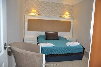 مون شاین هتل اند سوئیتز