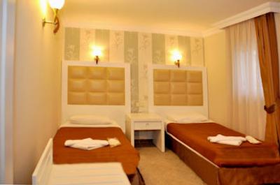 مون شاین هتل اند سوئیتز