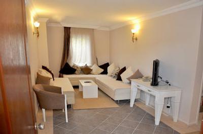 مون شاین هتل اند سوئیتز