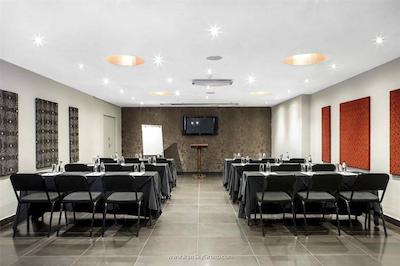 فیرسیتی مپونگوبو هتل آپارتمان