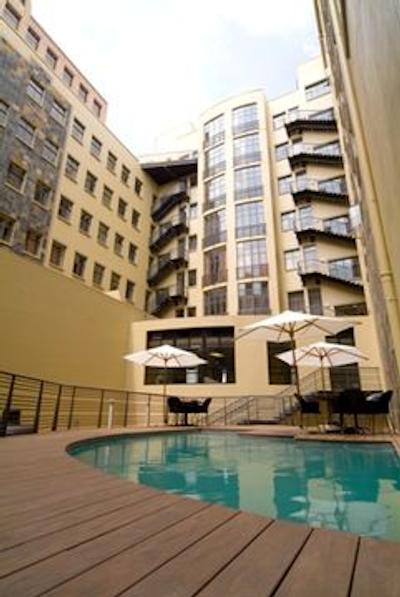 فیرسیتی مپونگوبو هتل آپارتمان