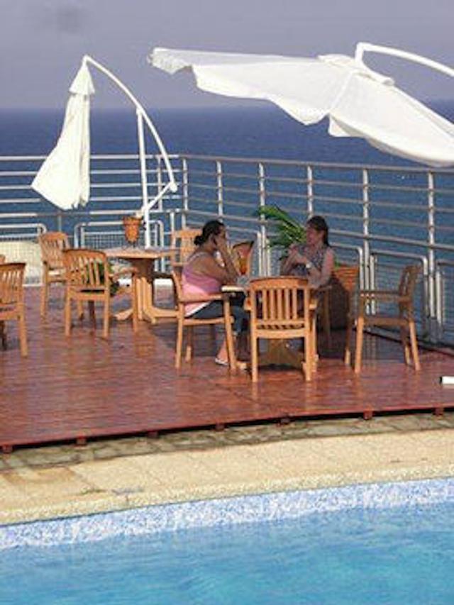 فلامینگو بیچ هتل