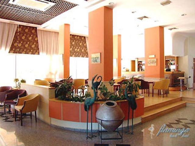 فلامینگو بیچ هتل