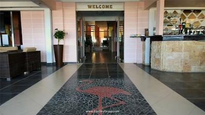 فلامینگو بیچ هتل