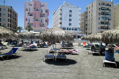 فلامینگو بیچ هتل