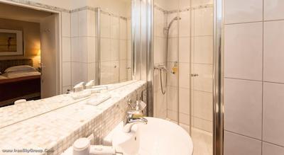 بست وسترن پلاس اس تی رافائل