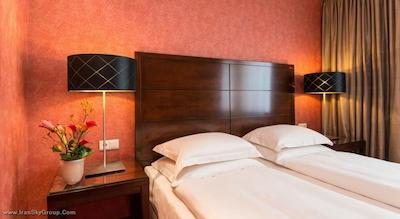 بست وسترن پلاس اس تی رافائل