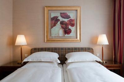 بست وسترن پلاس اس تی رافائل