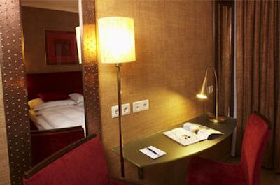 بست وسترن پلاس اس تی رافائل