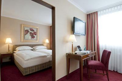 بست وسترن پلاس اس تی رافائل