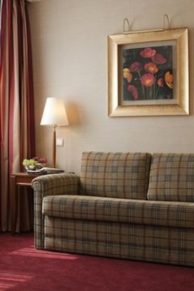 بست وسترن پلاس اس تی رافائل