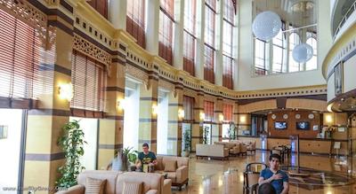 گلدن تولیپ سیب مسقط