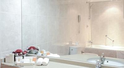 گلدن تولیپ سیب مسقط