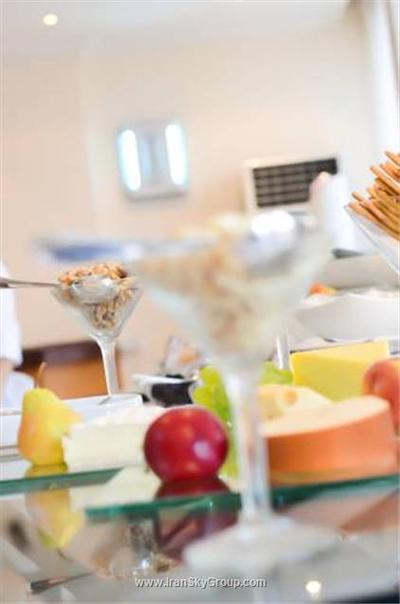 گلدن تولیپ سیب مسقط