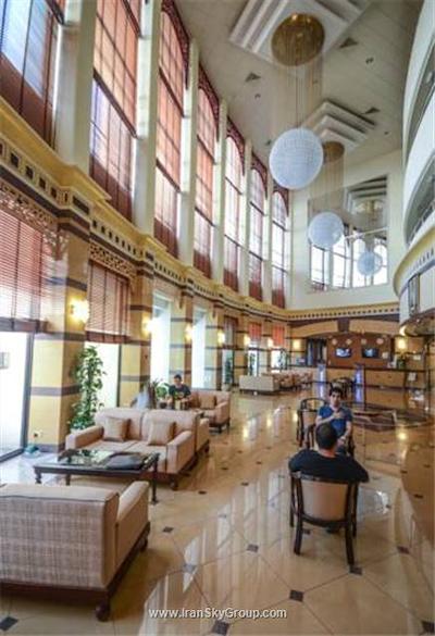 گلدن تولیپ سیب مسقط