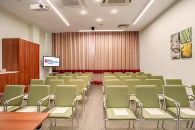 هیلتون گاردن این کرسنودر