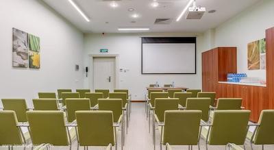 هیلتون گاردن این کرسنودر