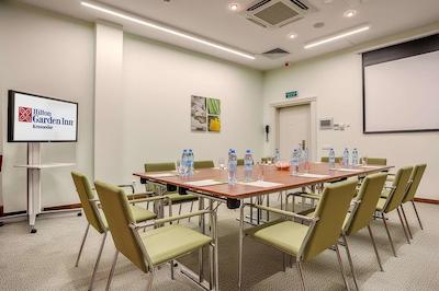 هیلتون گاردن این کرسنودر