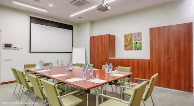 هیلتون گاردن این کرسنودر