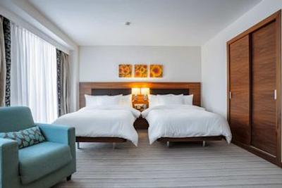 هیلتون گاردن این کرسنودر