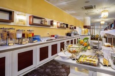 هیلتون گاردن این کرسنودر