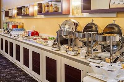 هیلتون گاردن این کرسنودر