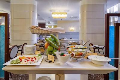 هیلتون گاردن این کرسنودر