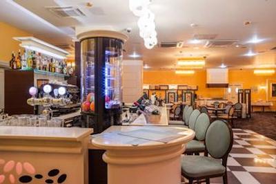 هیلتون گاردن این کرسنودر