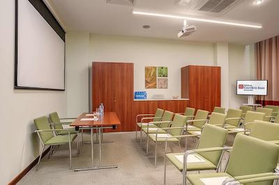 هیلتون گاردن این کرسنودر