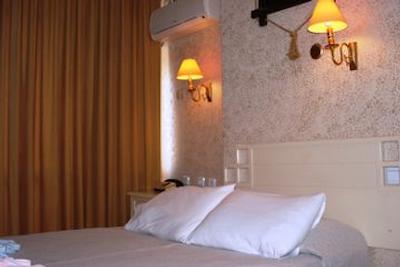 رویال سیتی هتل