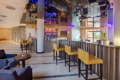 ان اچ بولونیا ویلانوا