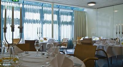 جی هتل هتل اند لیوینگ هانوفر