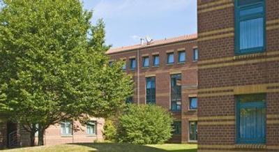 جی هتل هتل اند لیوینگ هانوفر