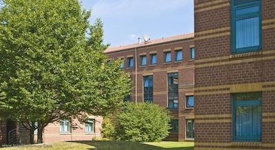 جی هتل هتل اند لیوینگ هانوفر